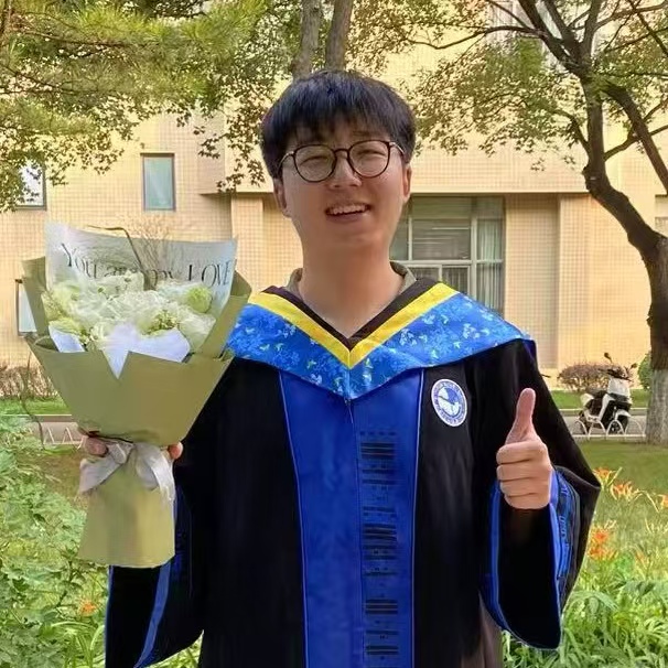 Jiayi Yan